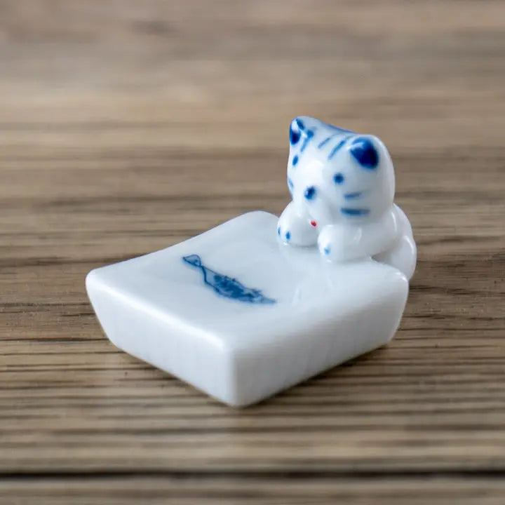 Porcelain Chopsticks Rest | Dog & Cat
