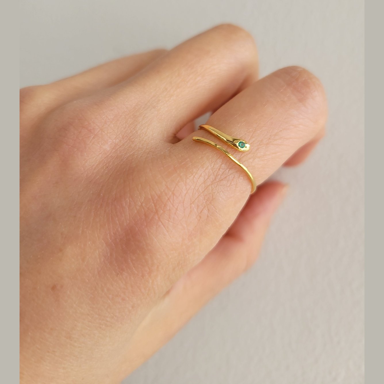 Emerald Snake Ring