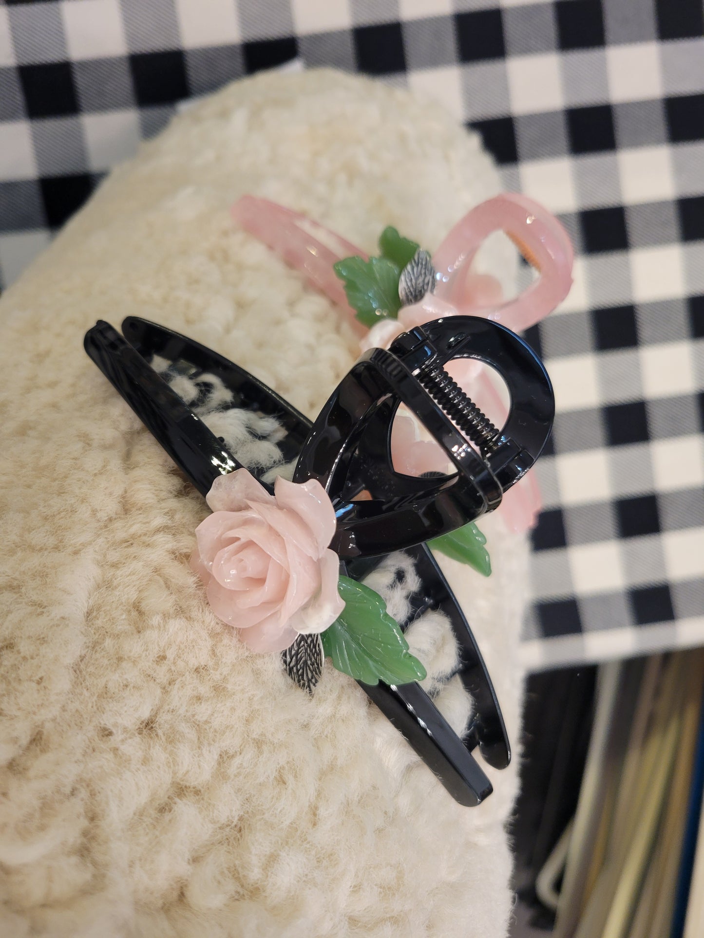 Mari Rose Claw Clip