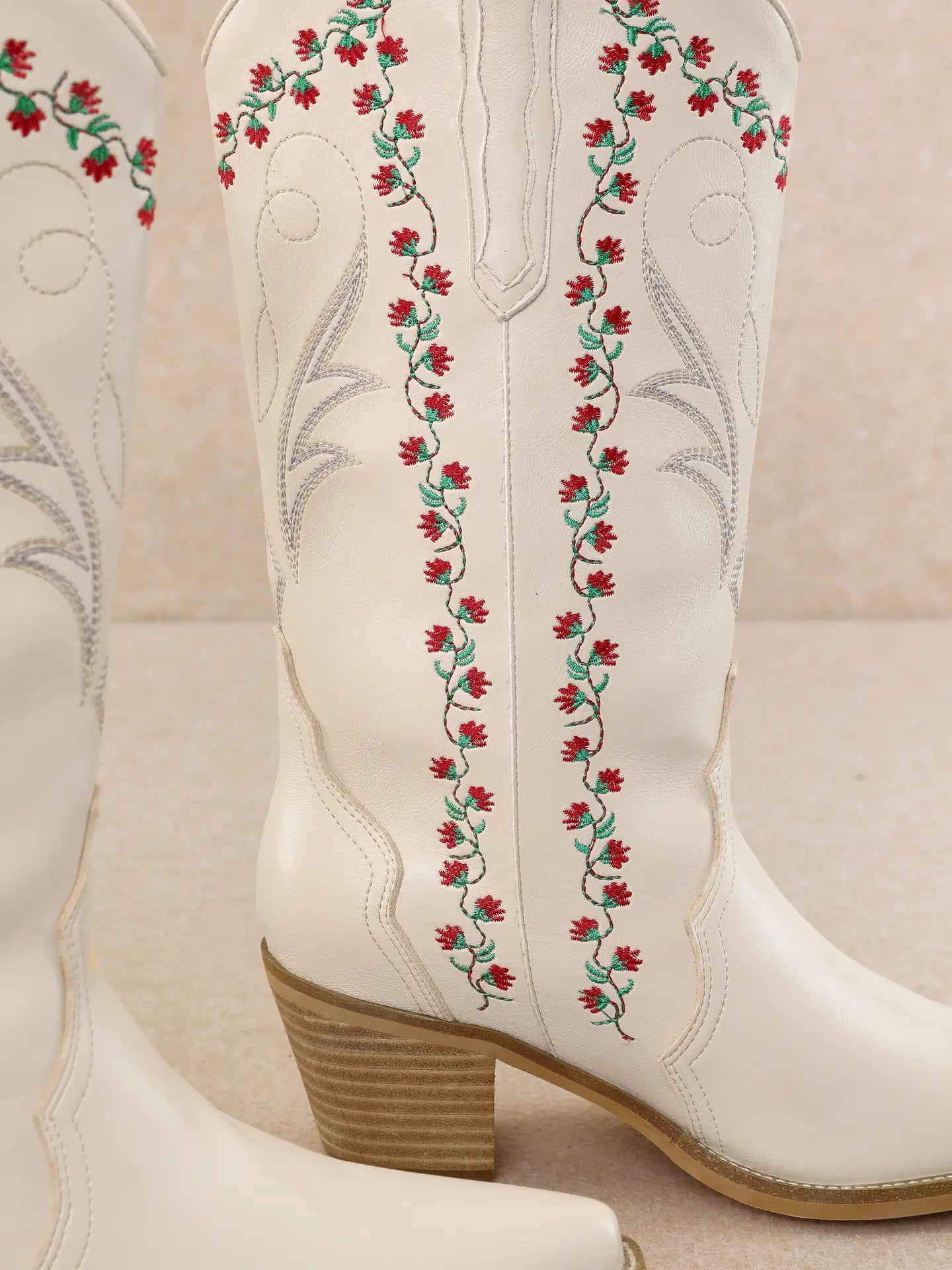 VINE Cowboy Boots | White