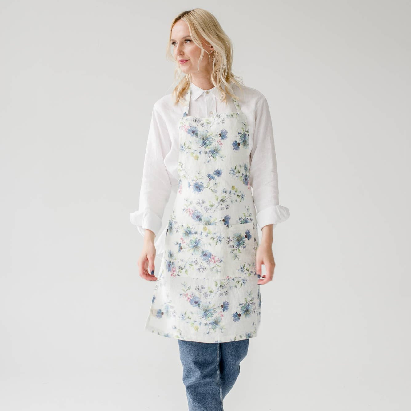 White Flowers Linen Daily Apron