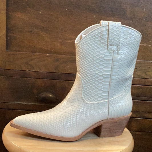 Karli Cowboy Boots Ivory