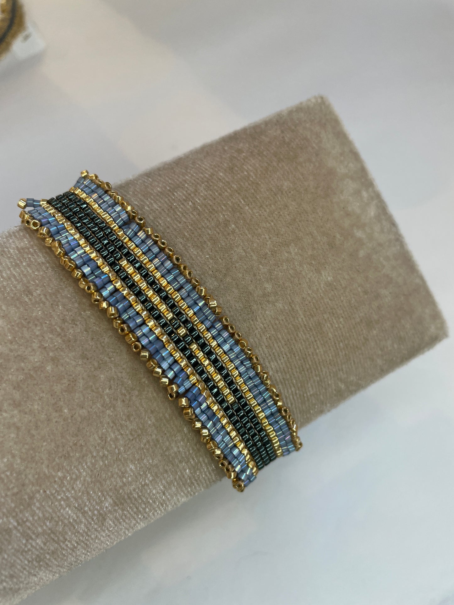 Pure Magic Bracelet B26