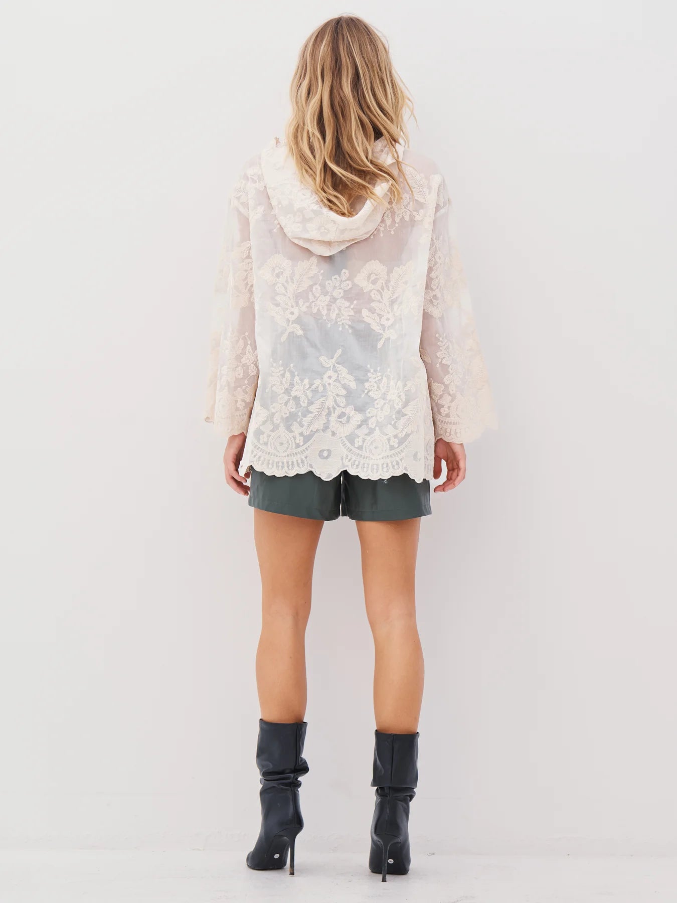 AVINA Shirt