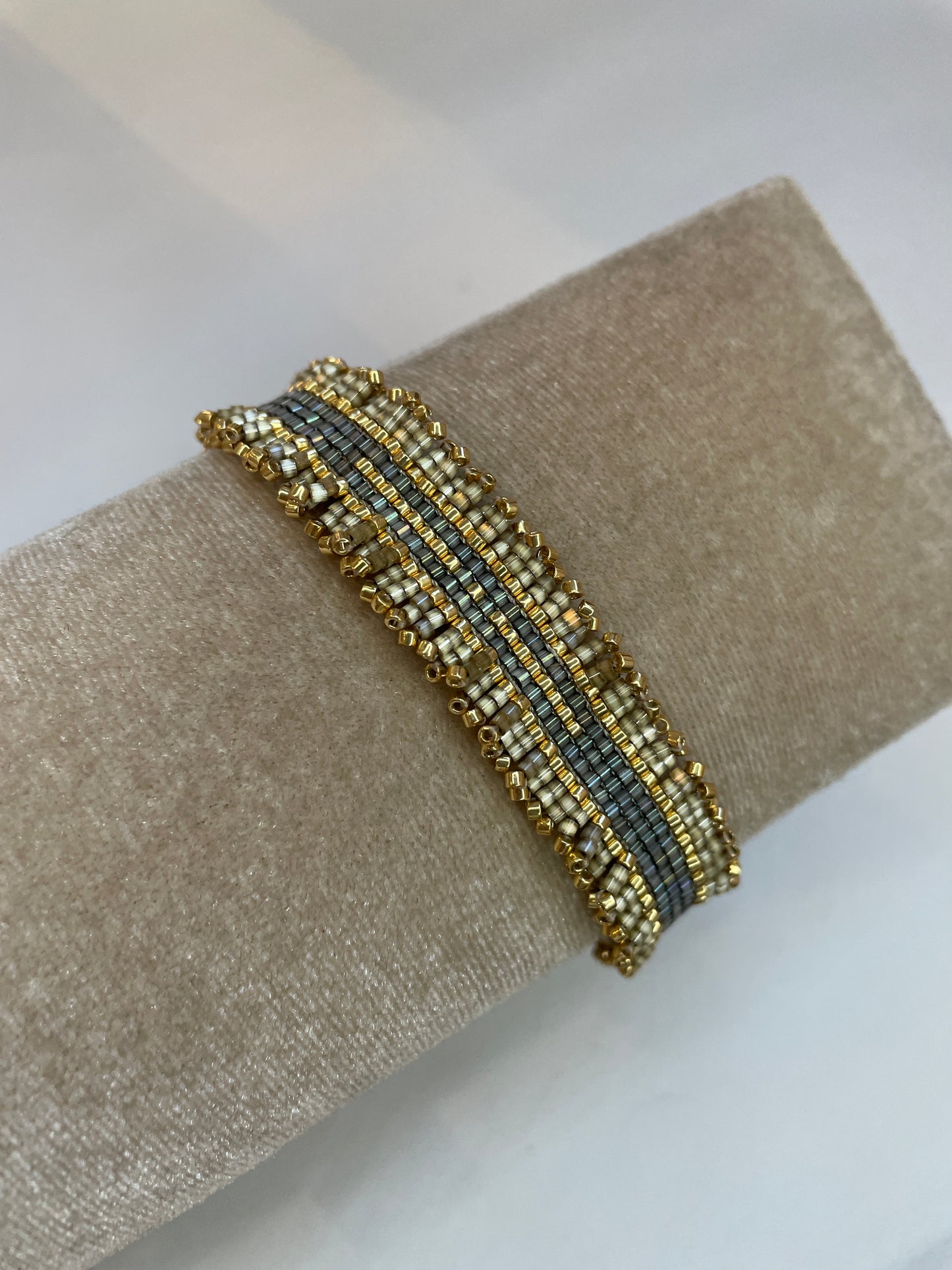 Pure Magic Bracelet B26