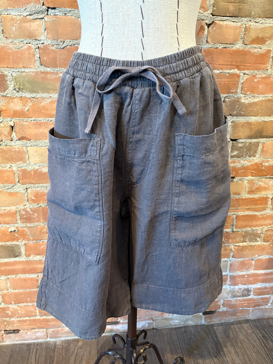 11030 Patch Pocket Shorts | Black Coffee