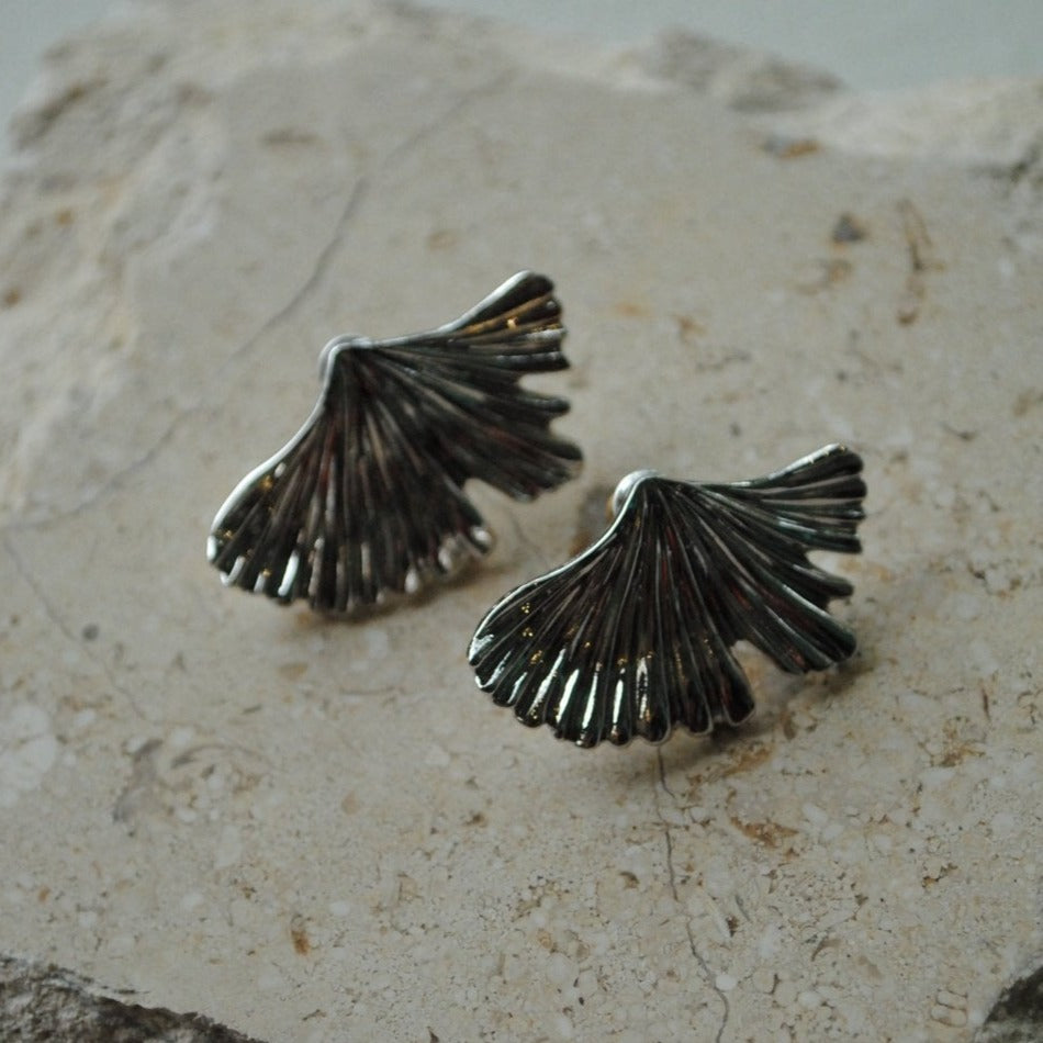 TEXTURE GINKO LEAF EARING