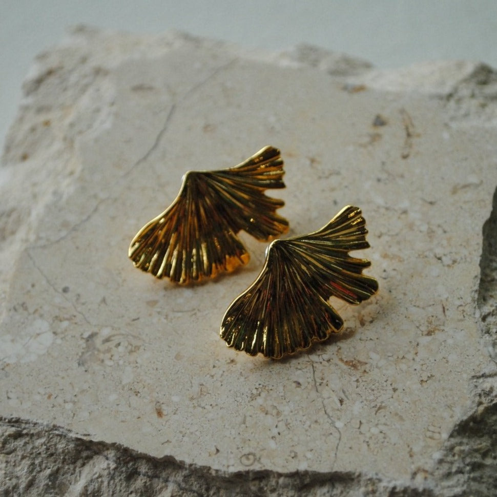 TEXTURE GINKO LEAF EARING