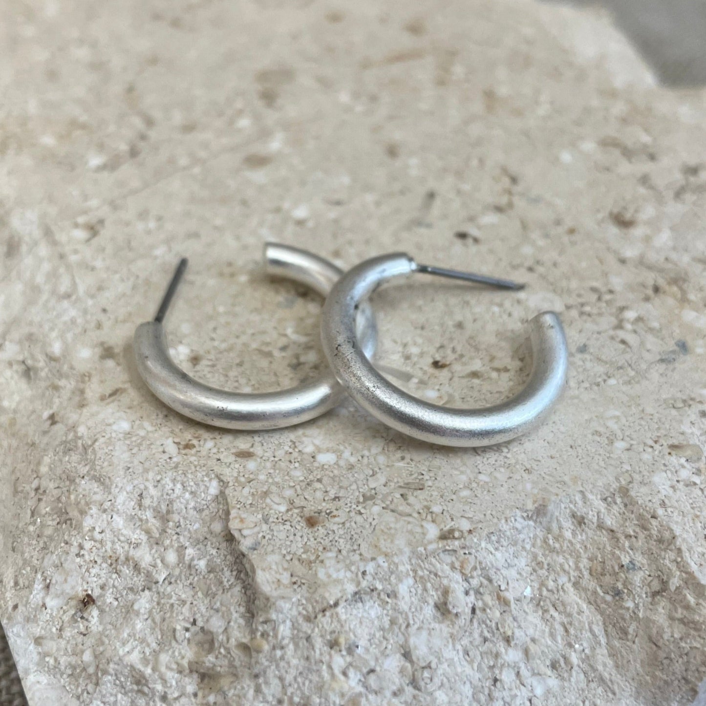 Evelyn Hoop Earrings