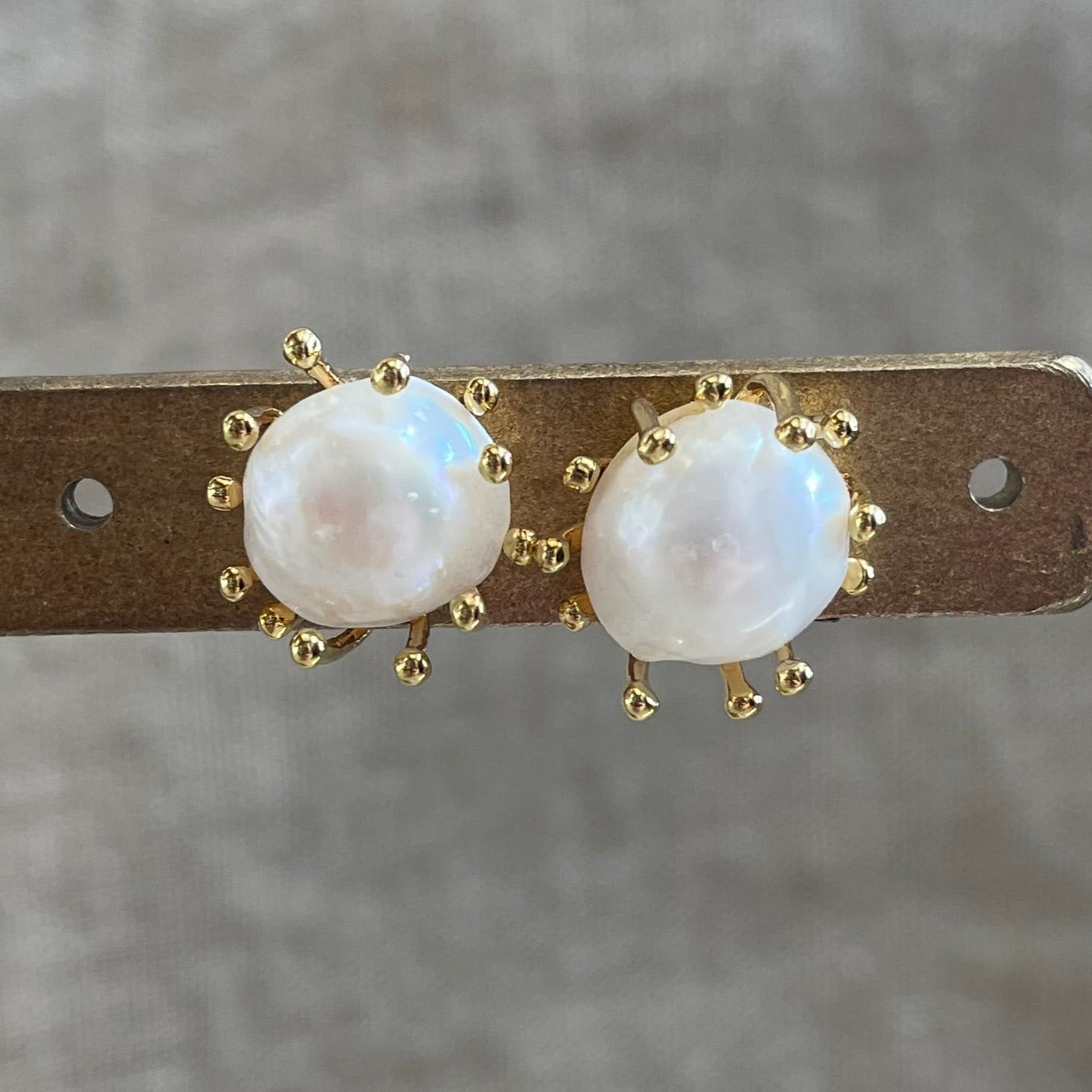 Lauv Earrings | Gold