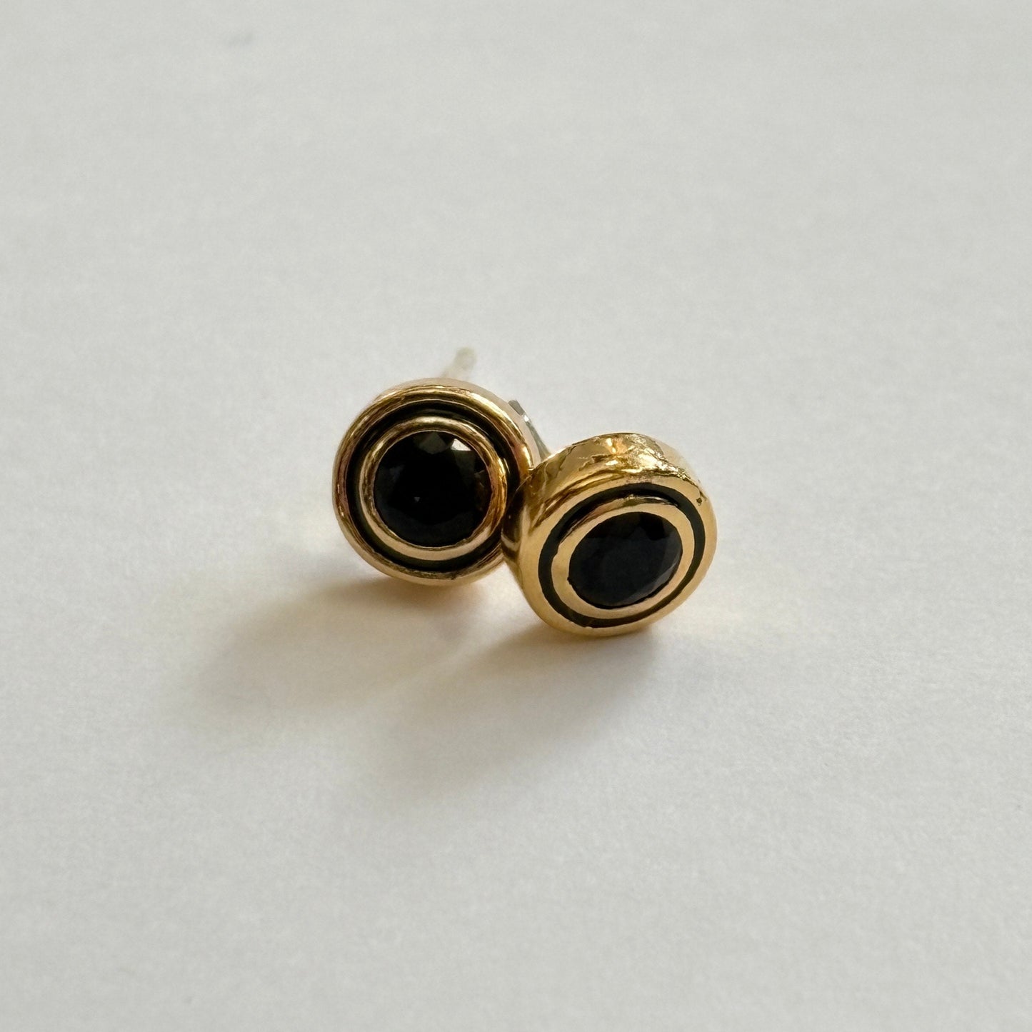 2 Circle Stud Earrings