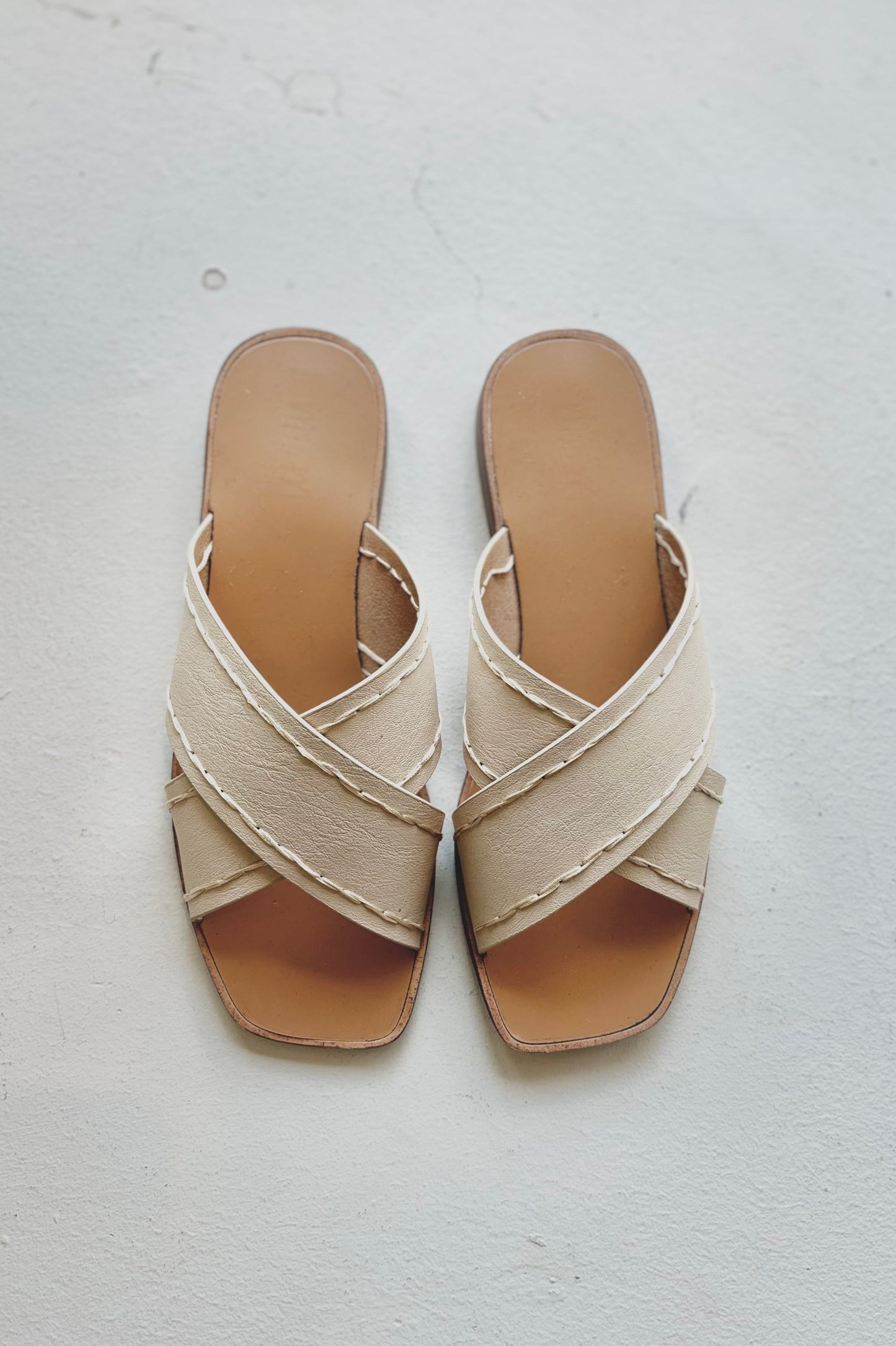 MADELEINE Flats | Beige