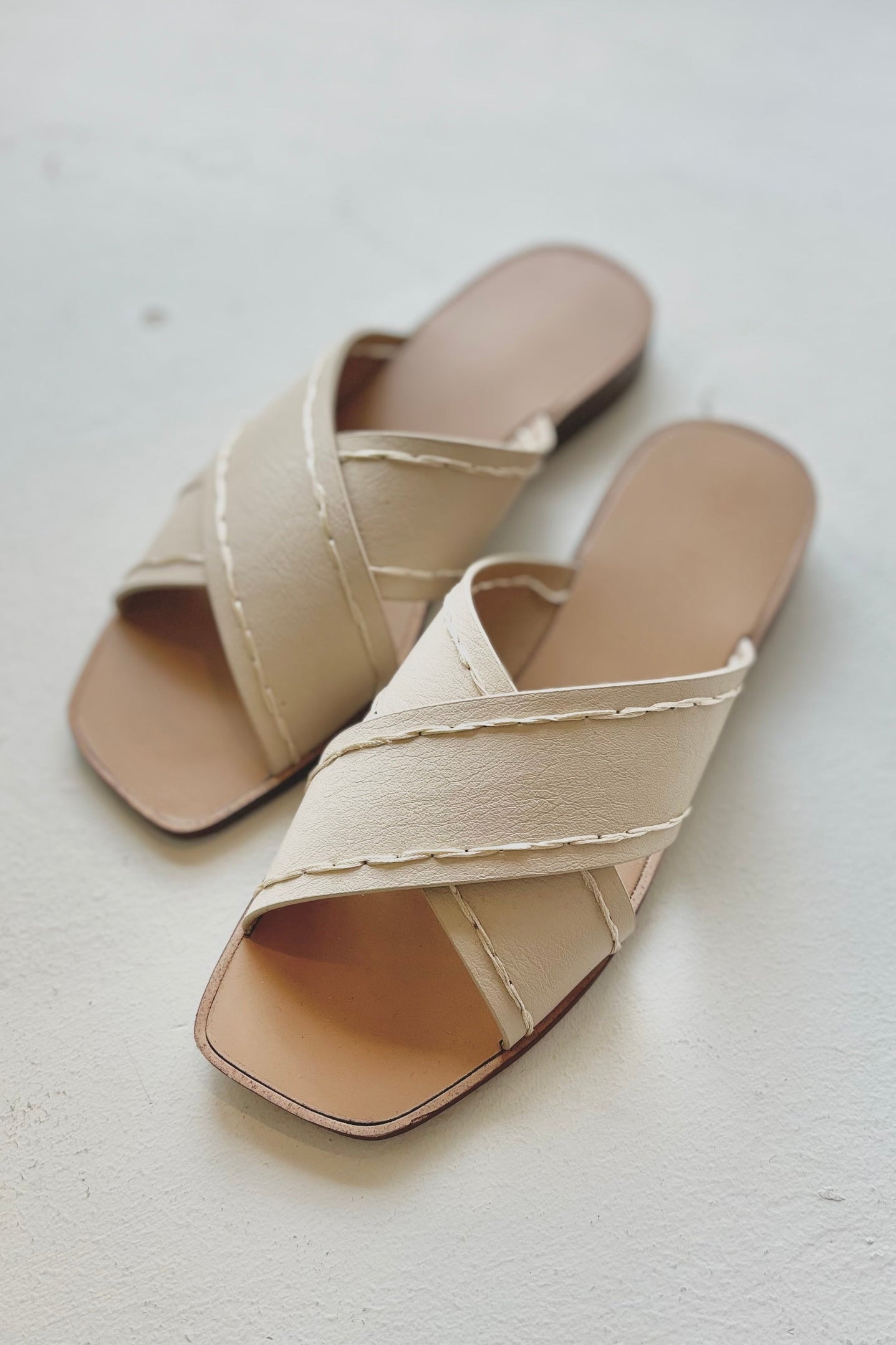 MADELEINE Flats | Beige