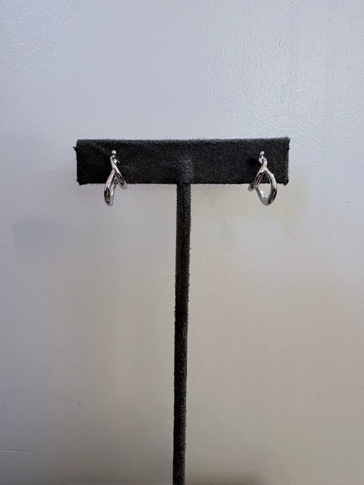 Eterna Studs