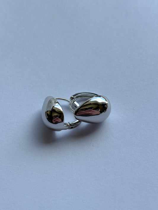 Eliza Huggie Hoop Earrings