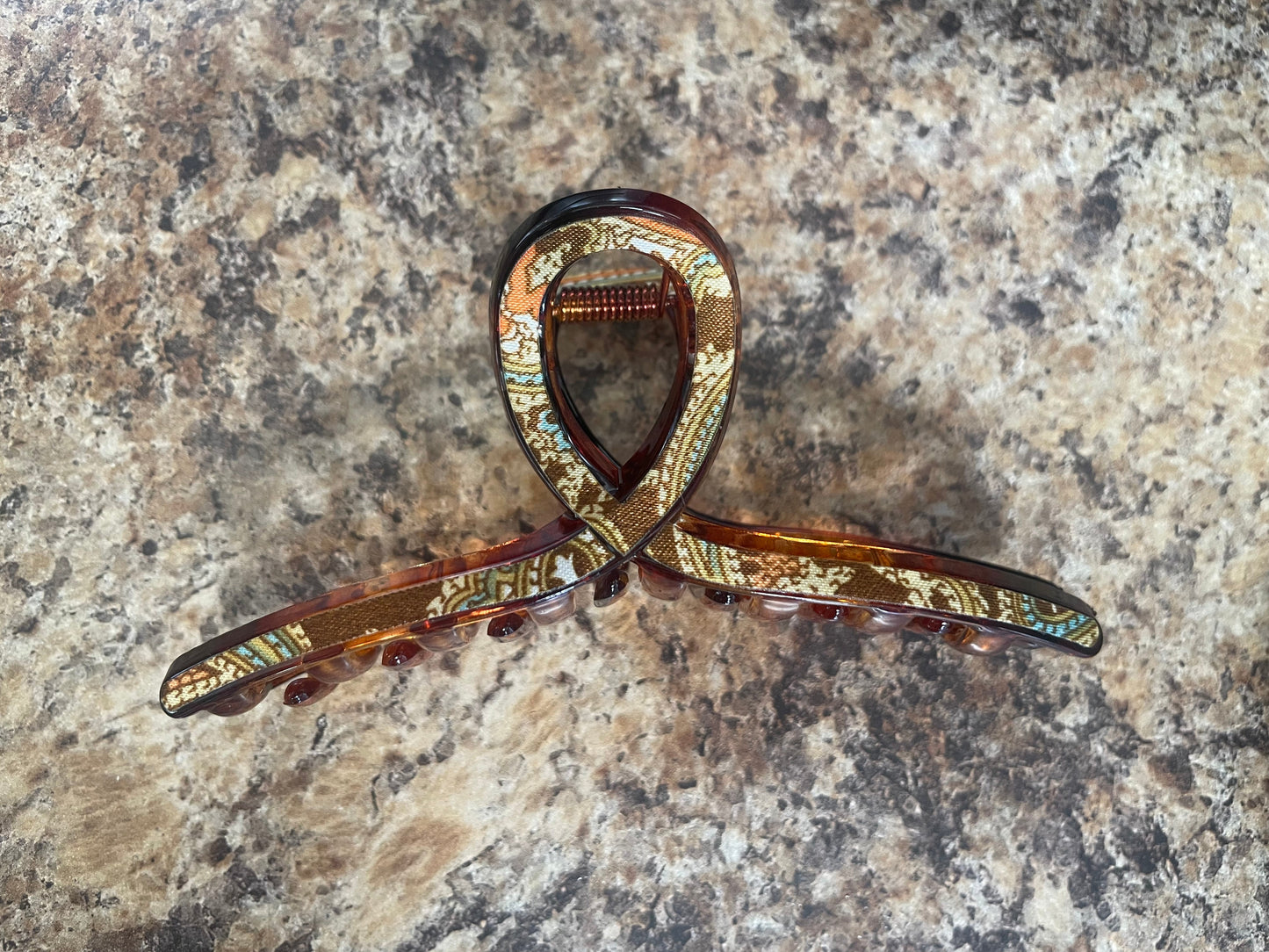 Alpha Symbol Claw - Large