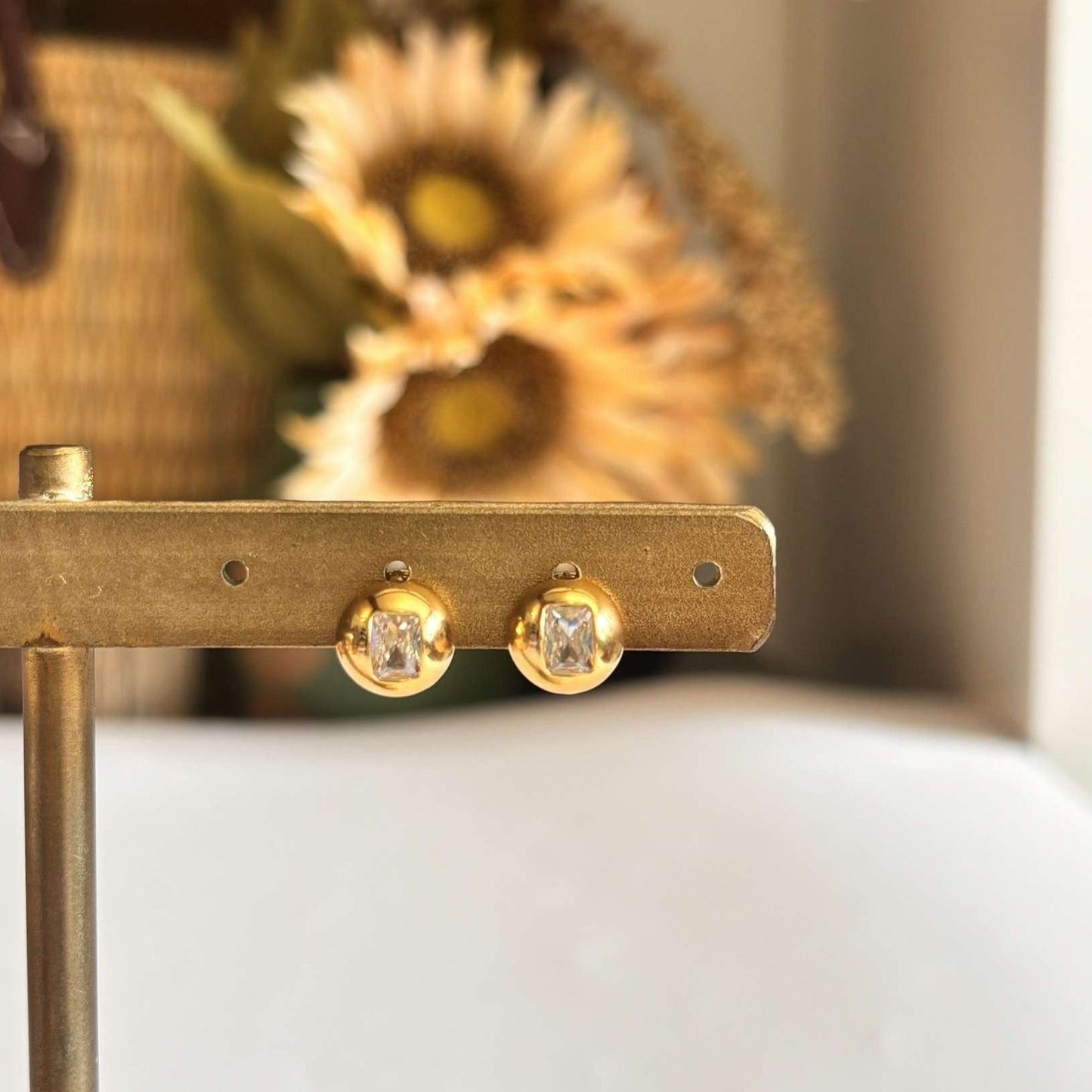 Maru Earrings