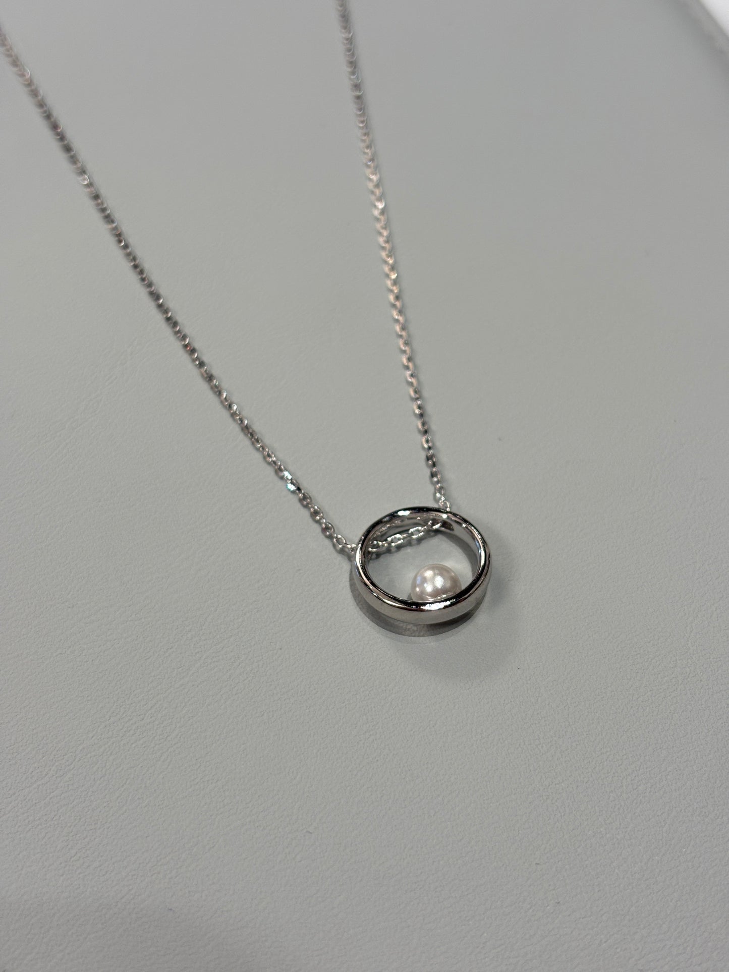 Halo Pearl Necklace