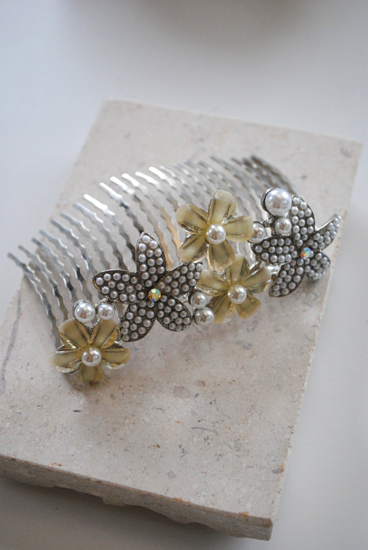 The Flower Girl Hair Comb