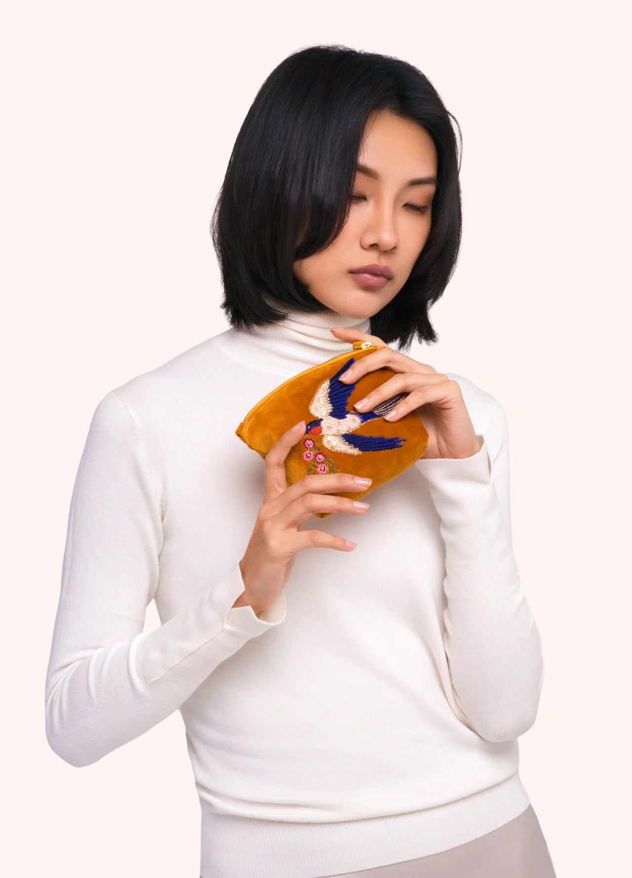 Velvet Mini Pouch - Swallow