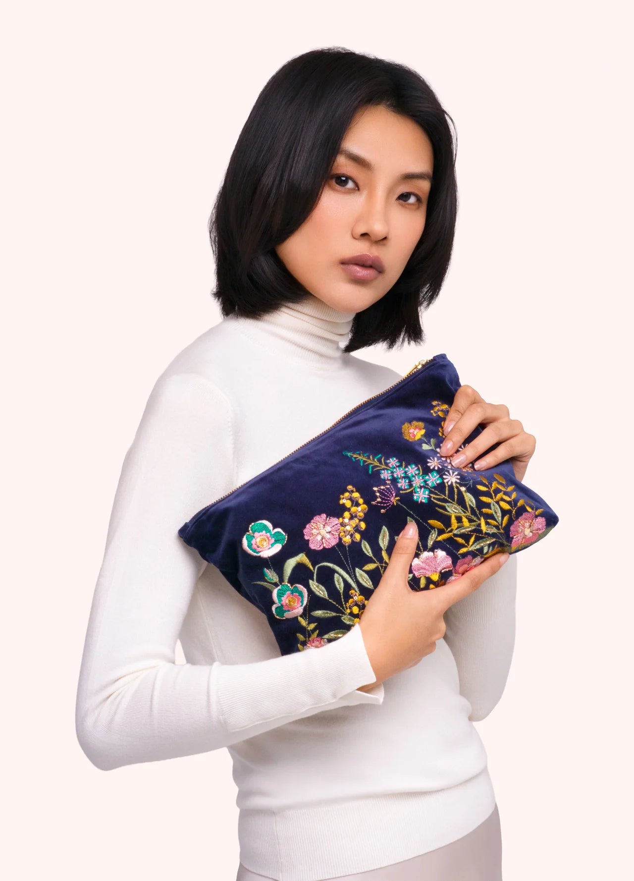 Velvet Zip Pouch - Navy Floral Hedgerow