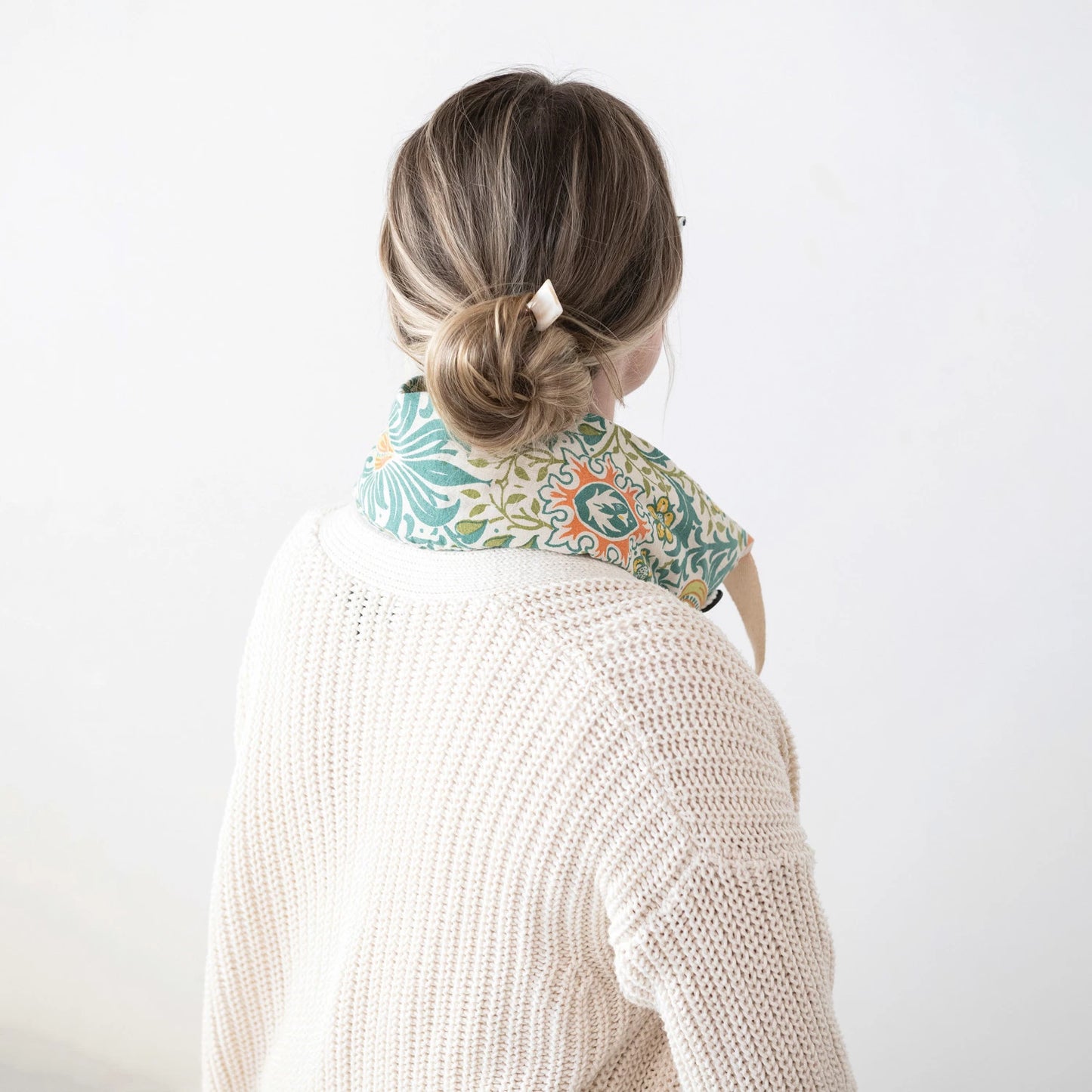 Microwaveable Neck Wrap with Cotton Cover Hot | Cold