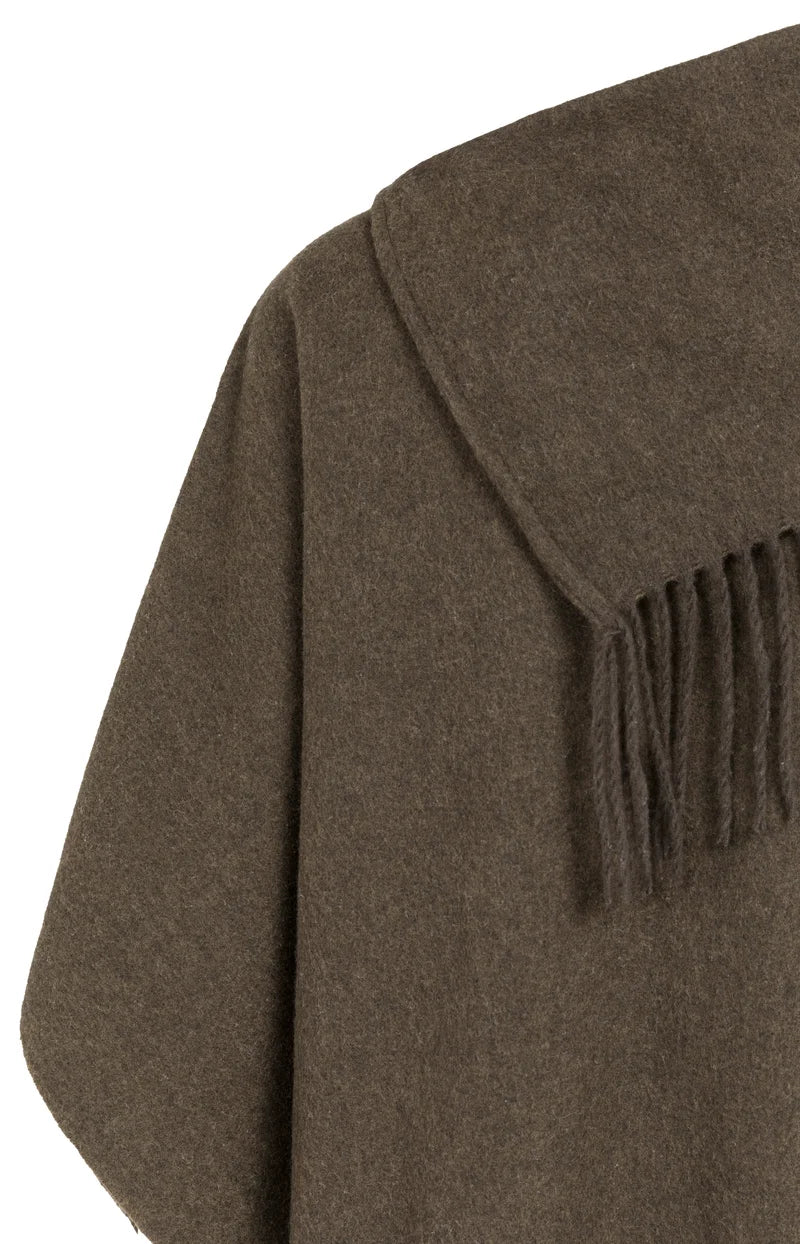 Poncho with Twisted Fringes