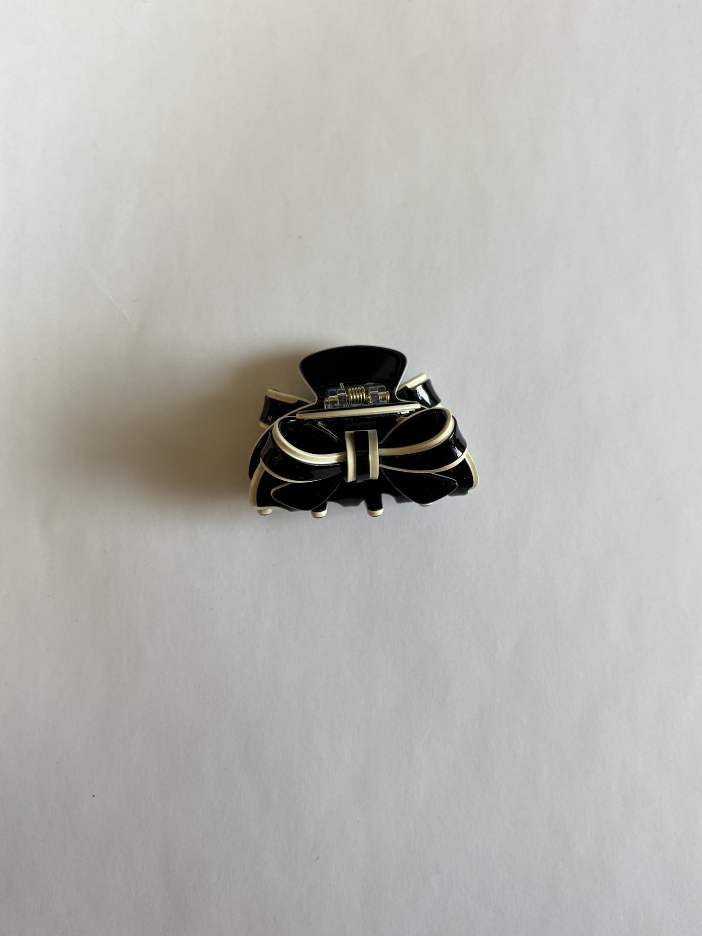 Small Bow Claw Clip