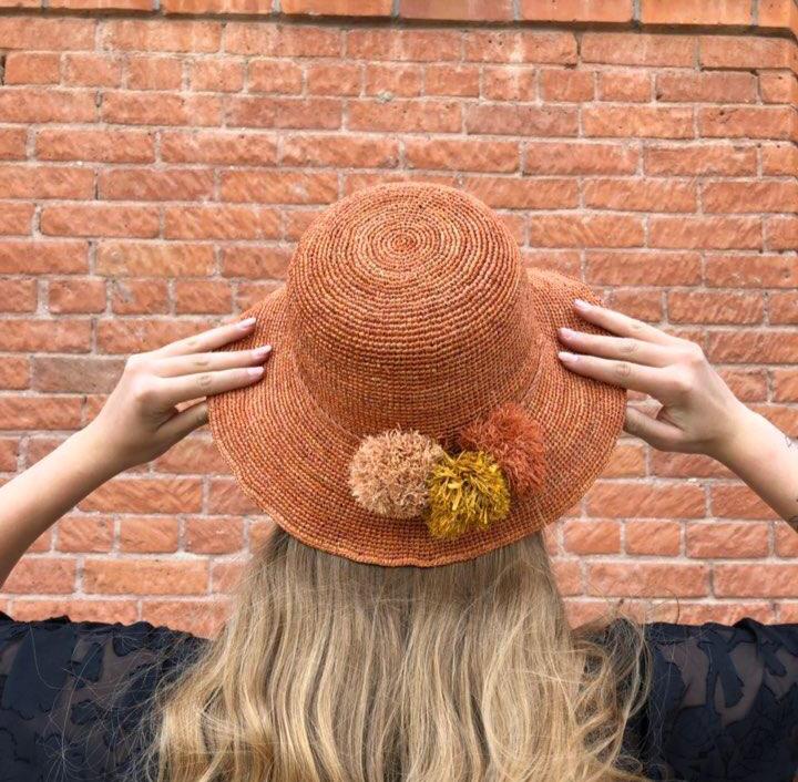 Straw Hat with Straw Pom Poms – Silla Designs