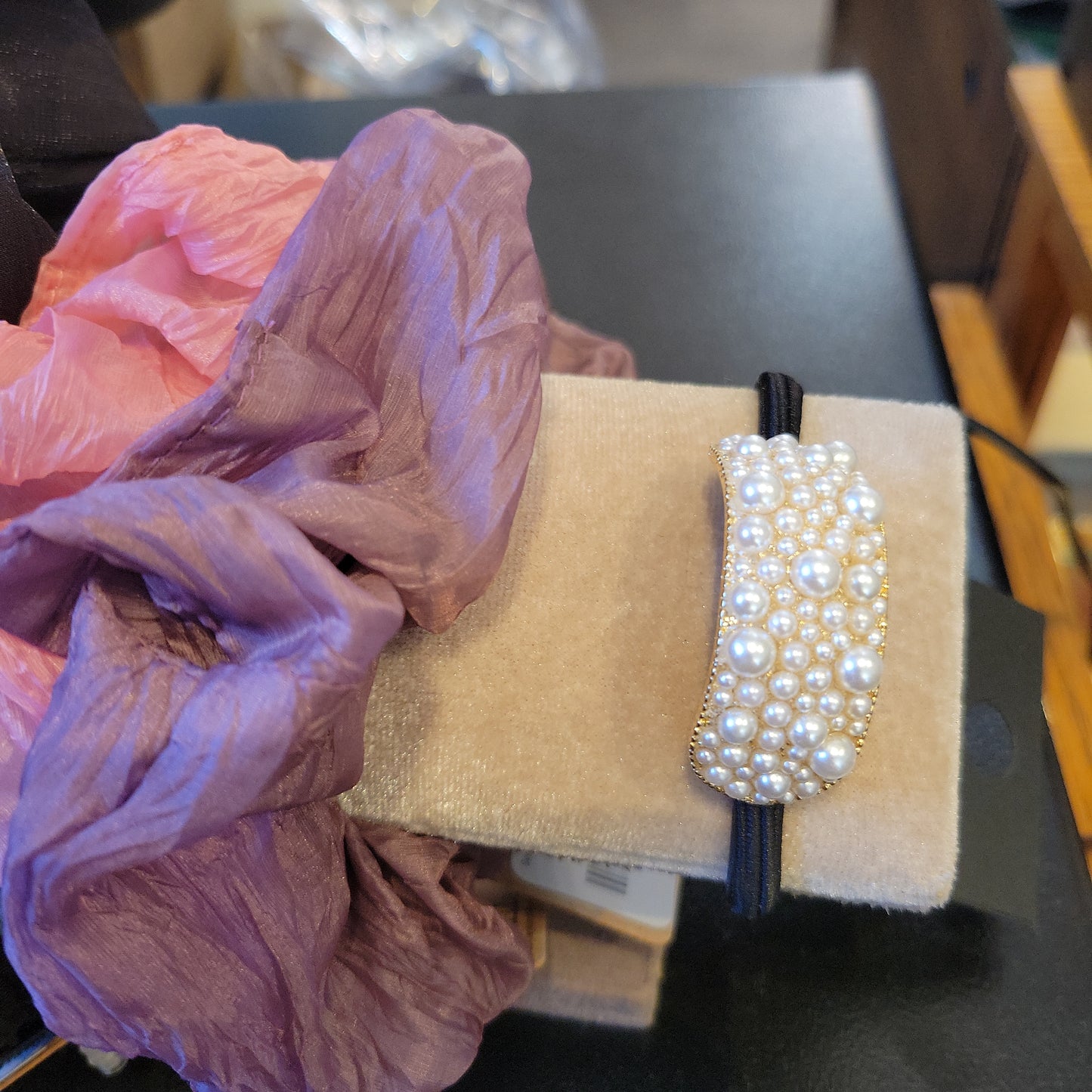 Pony Tail Pearl clip