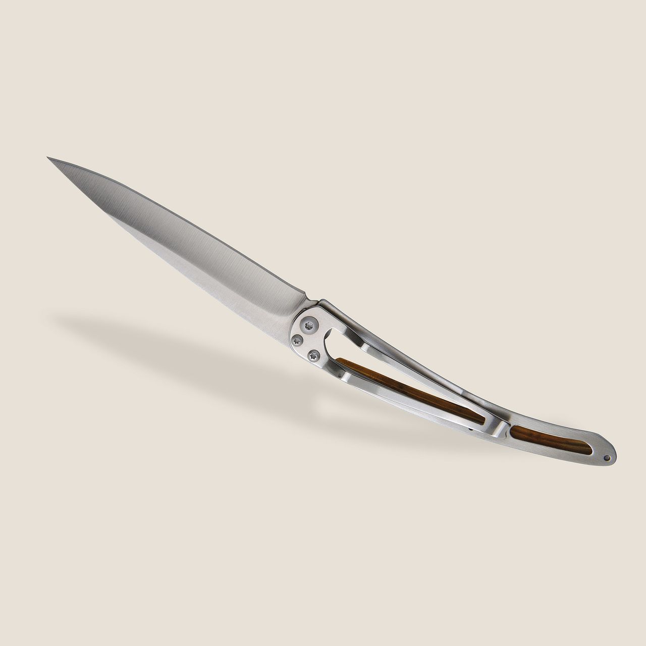 Deejo 27G Olive Wood / Terra Incognita Pocket Knife