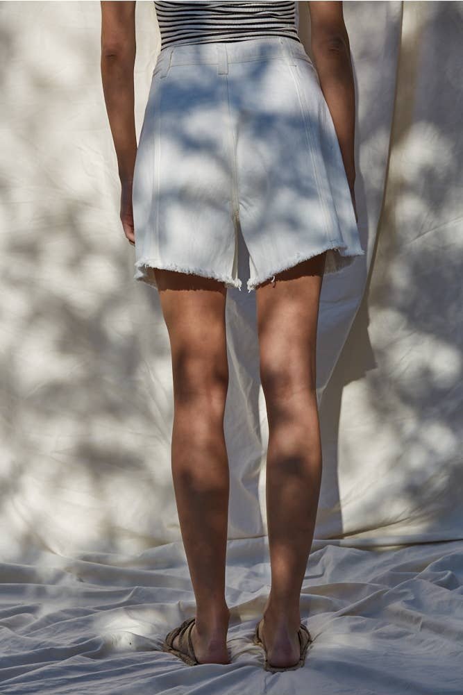 Woven Denim Pleated Loose fit Frayed Raw Cut Hem Shorts