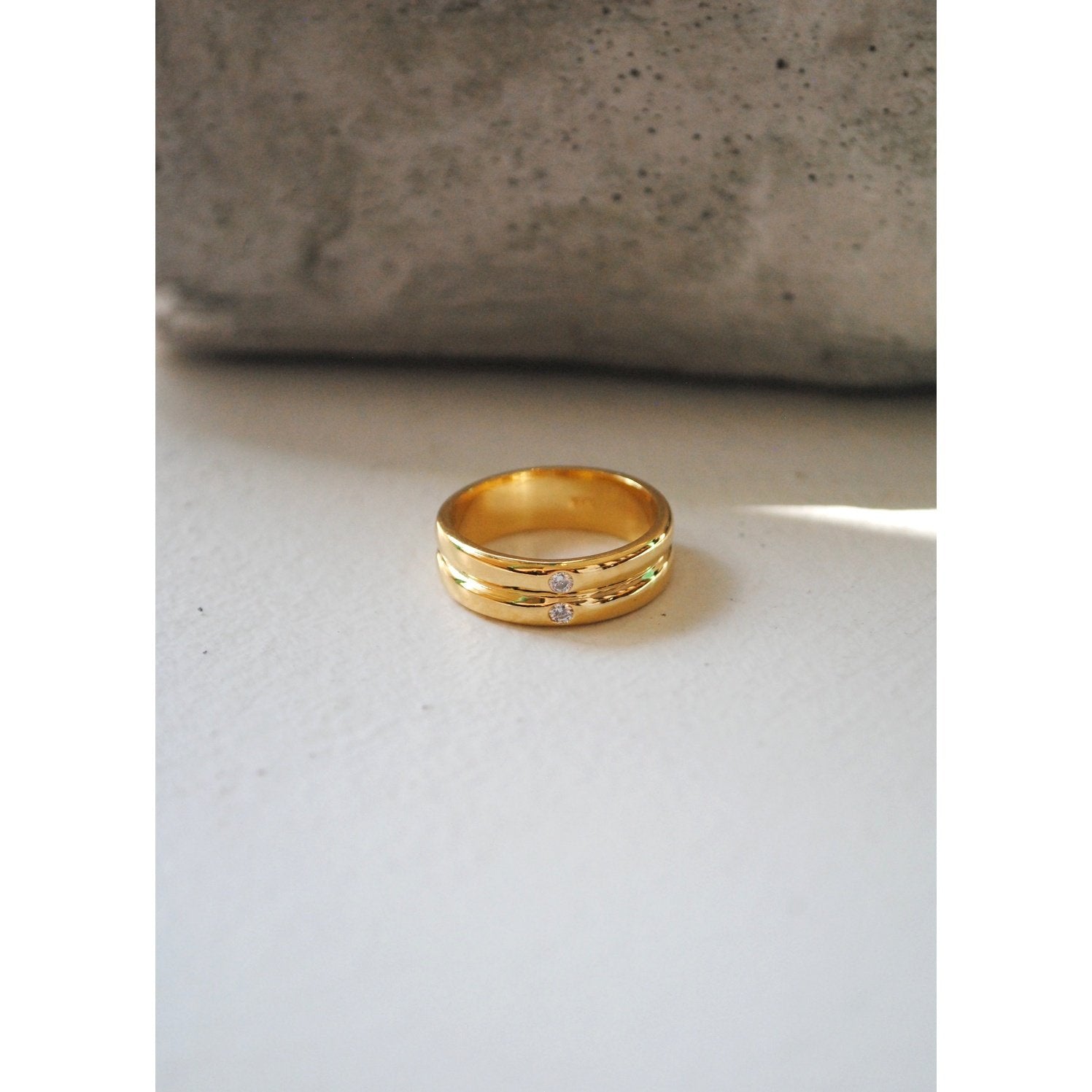 Double Band Ring with 2 Crystals