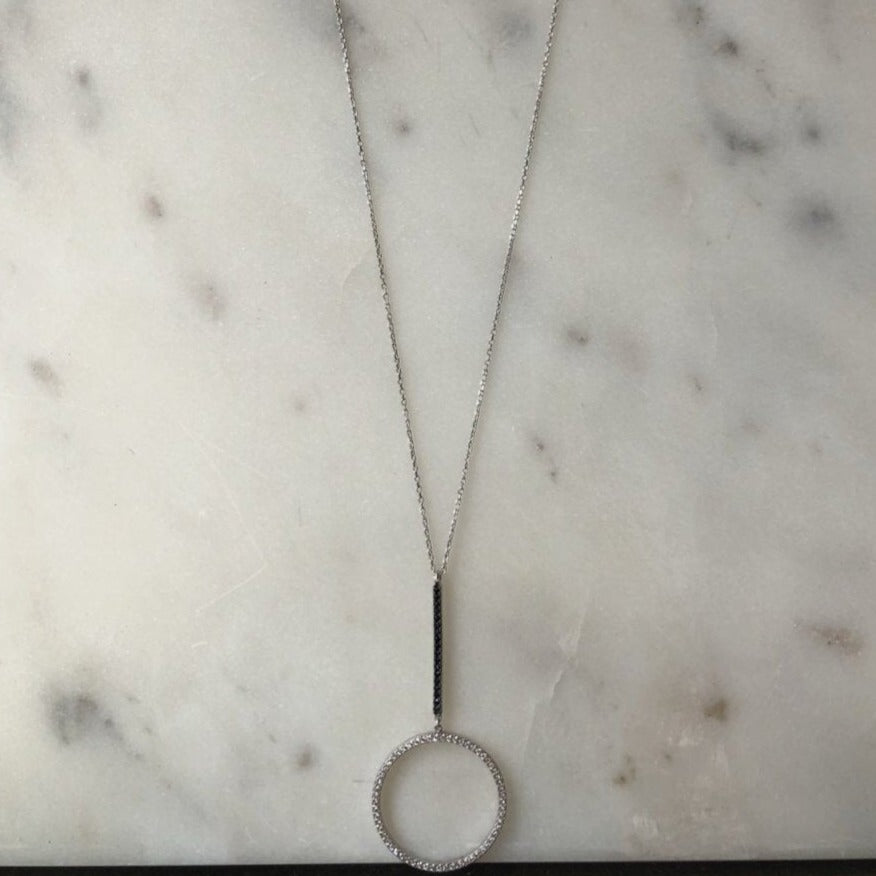 Kurshuni Loop & Line, Black & White Necklace