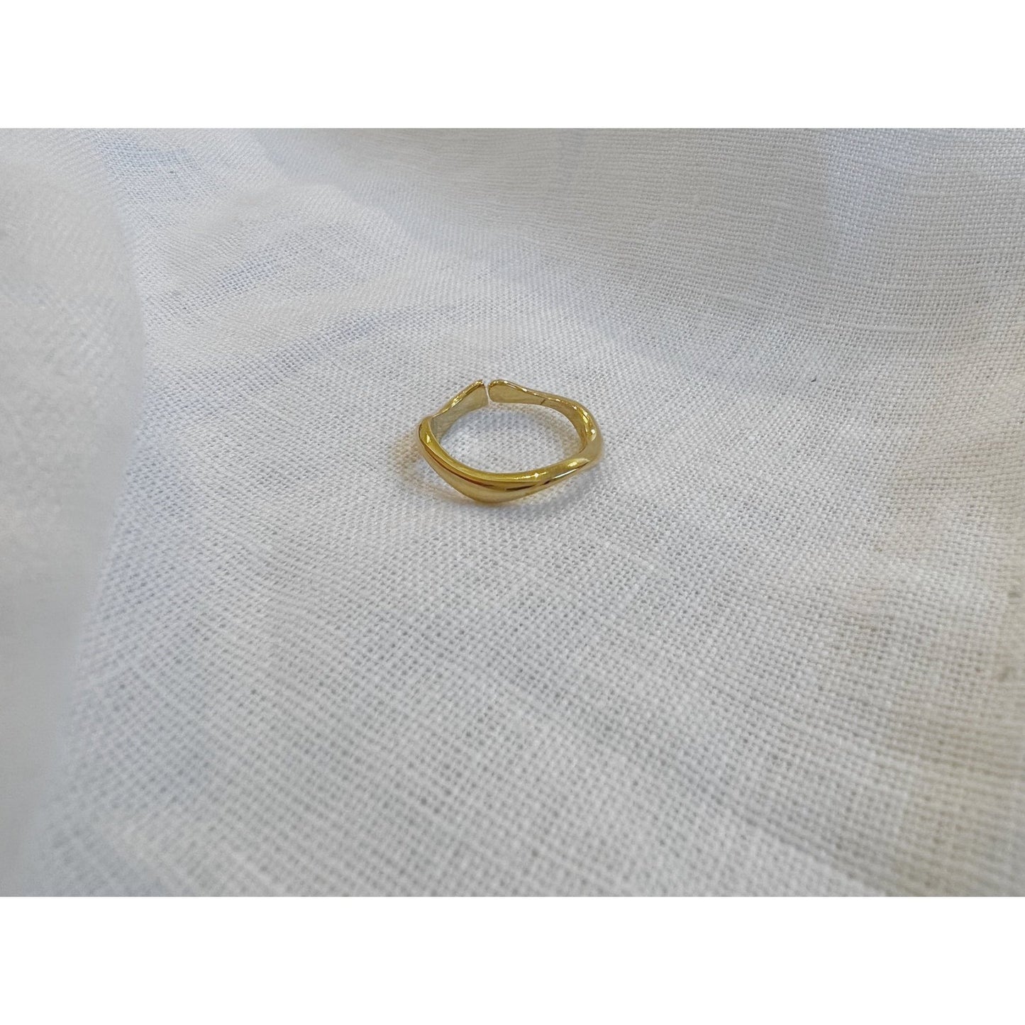 Amora Ring