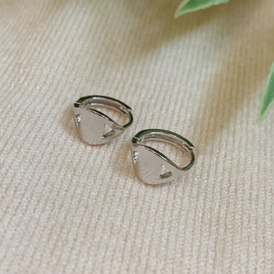 Eye See U Huggie Hoops