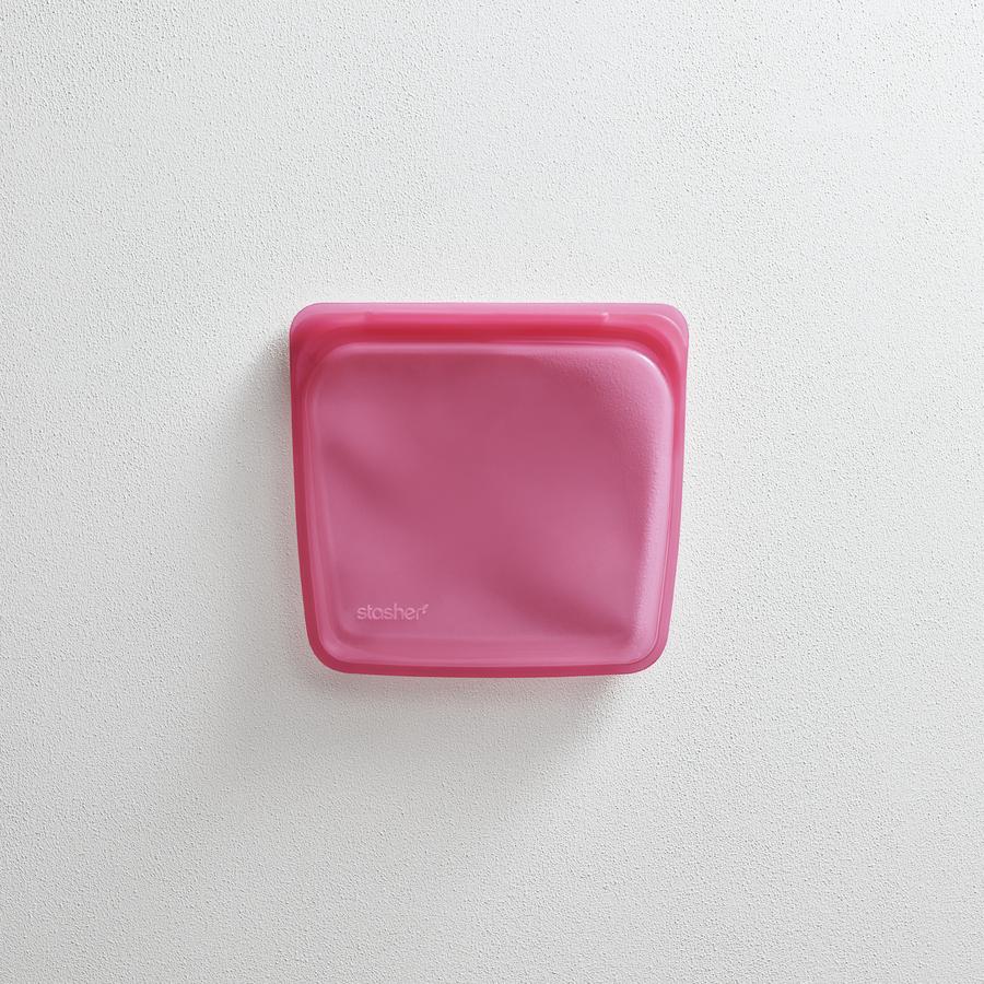 Stasher Sandwich Bag Raspberry