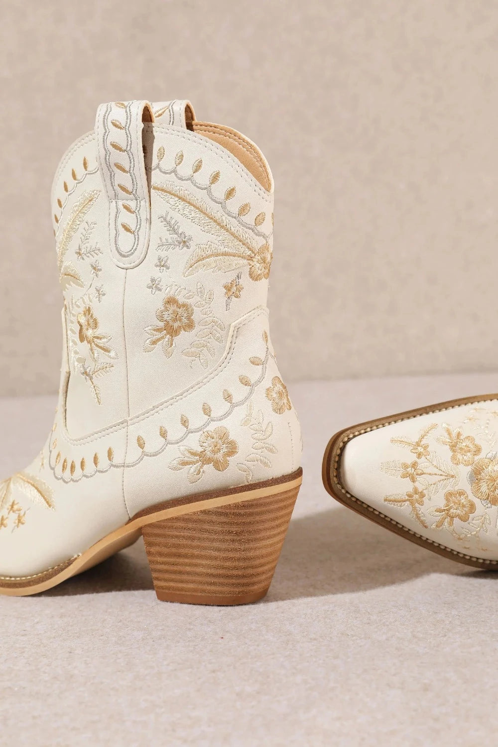 CORRAL Cowboy Boots | White