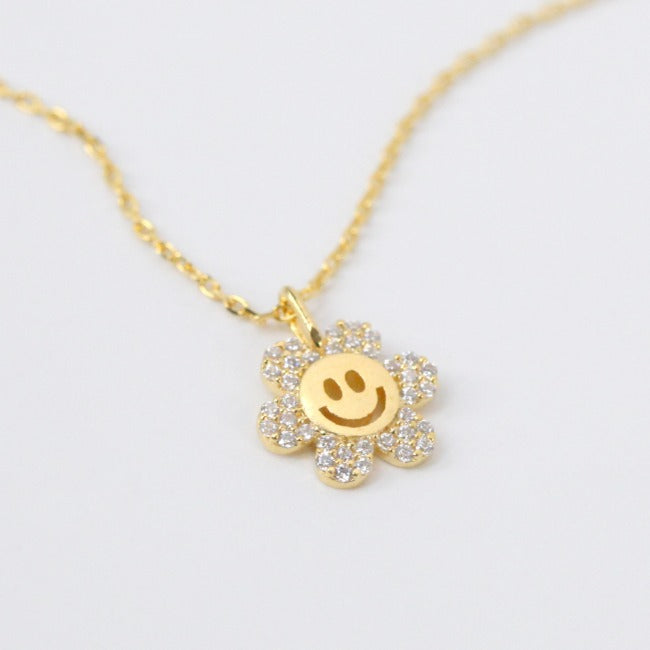 Happy day necklace