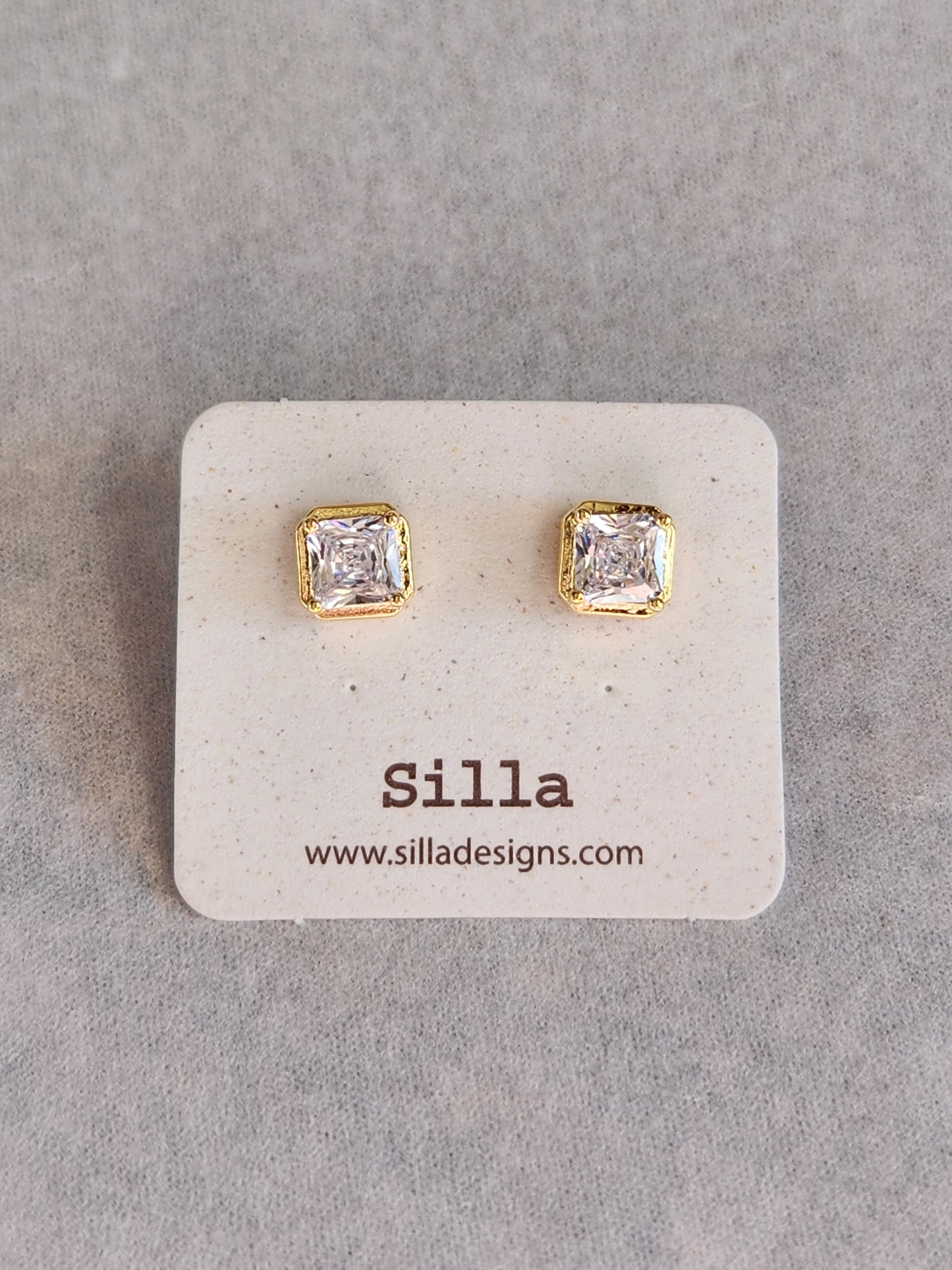 Grace Square Diamond Stud Earring