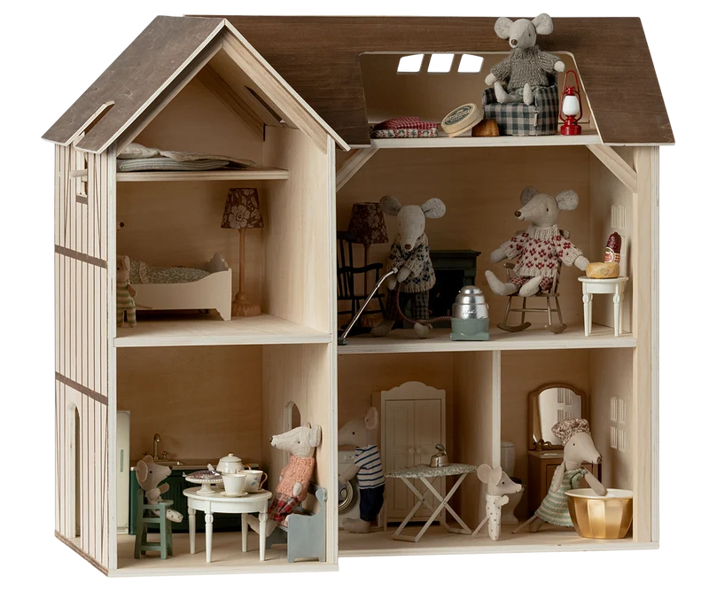 Mouse hole Farmhouse