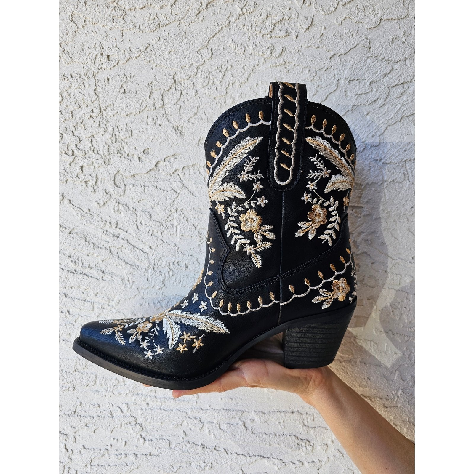 Corral store cowboy boots