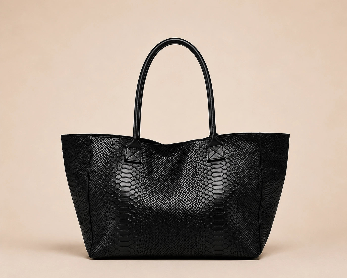 Lola – Italian Python-Embossed Leather Bag