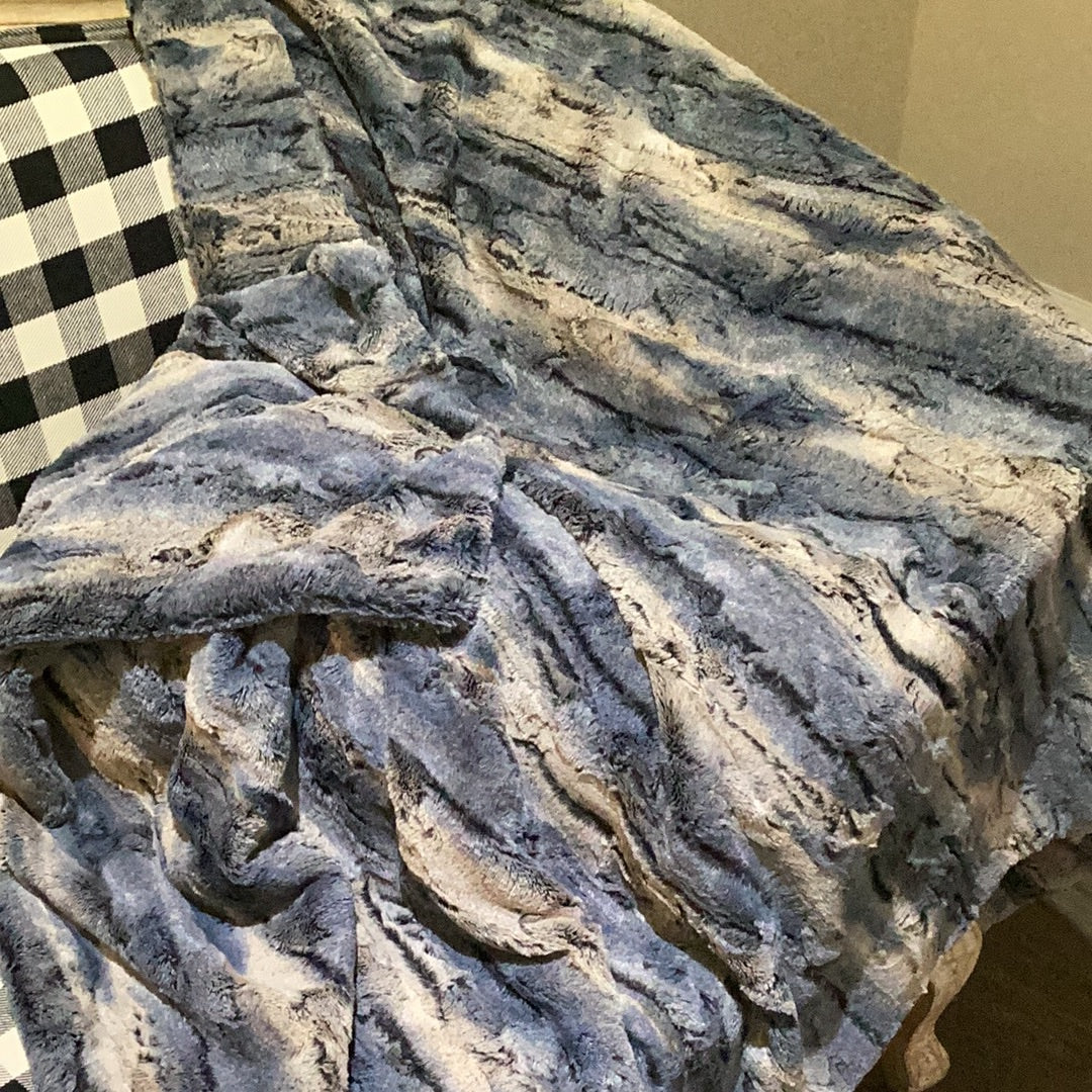 Lux Fur Throw