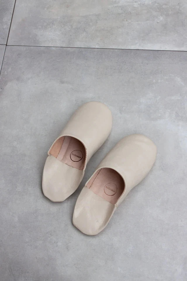 Moroccan Babouche Basic Slippers | Chalk