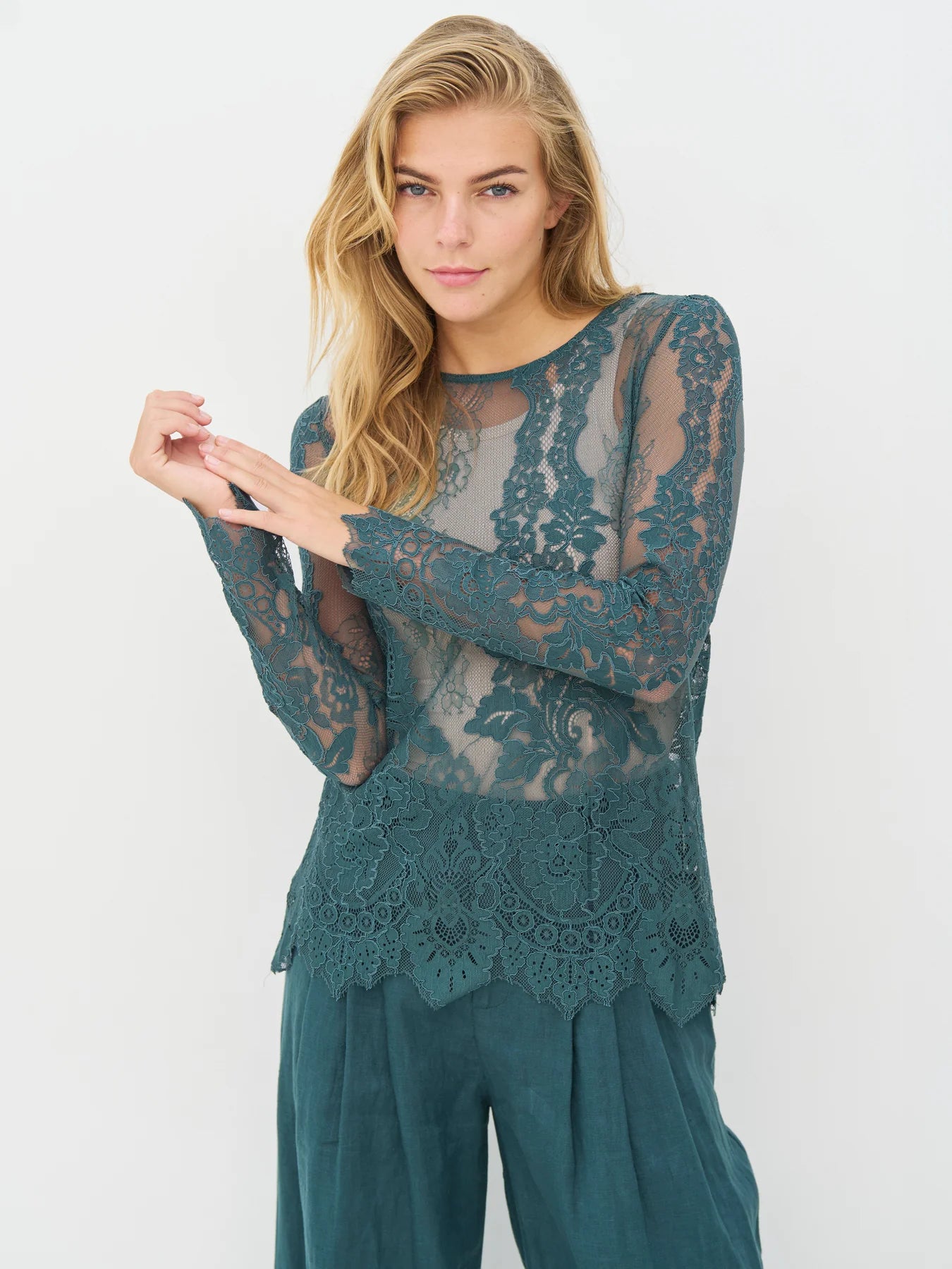 CHARLOTTE Top