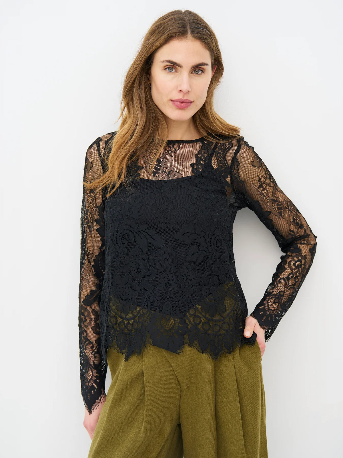 CHARLOTTE Lace top