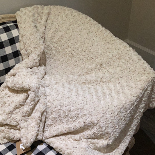Lux Fur Throw