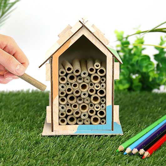 Handmade Habitat - Bee Hotel