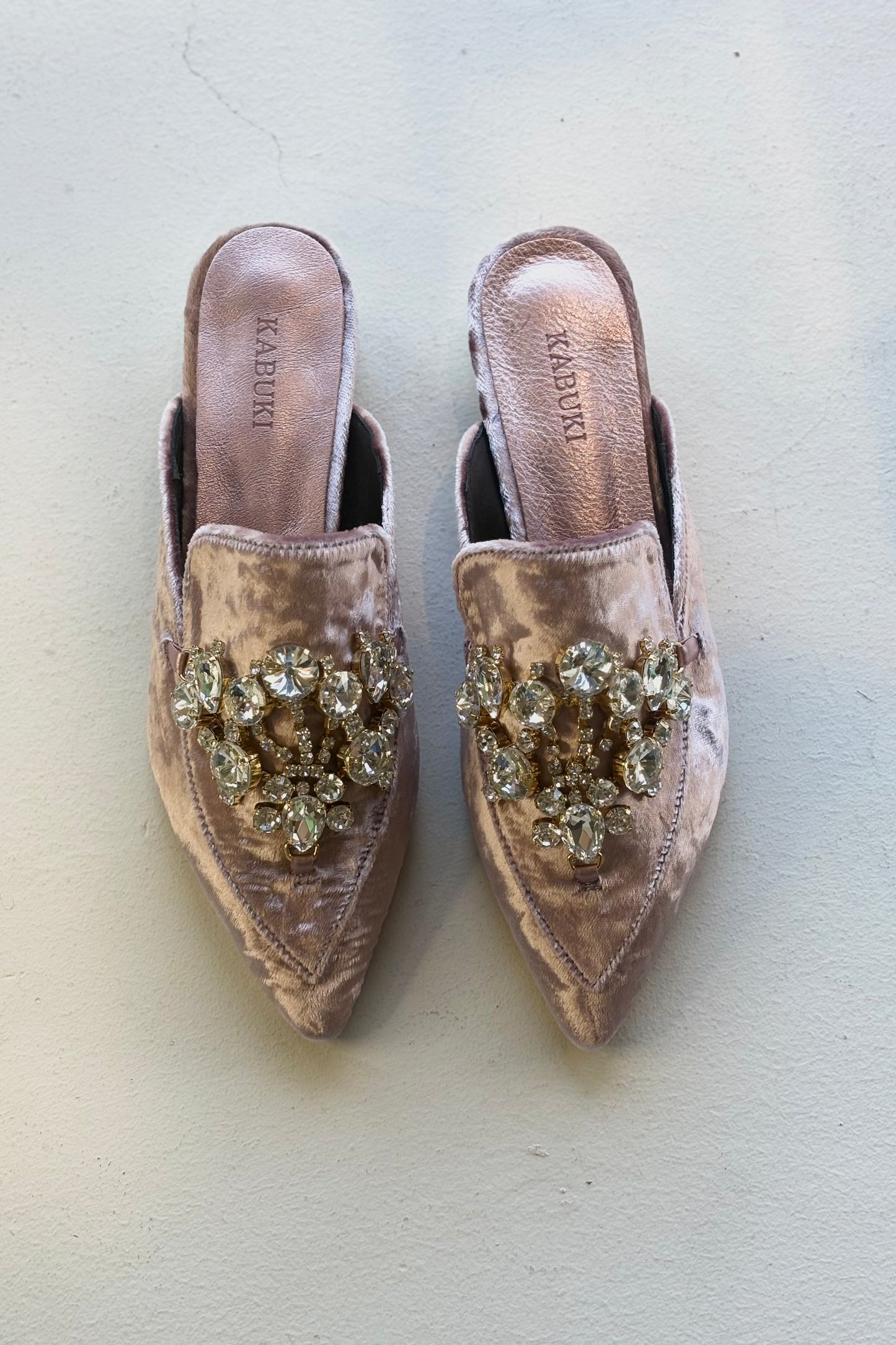 THE LOUIS Jeweled Velvet Mule | Light Pink